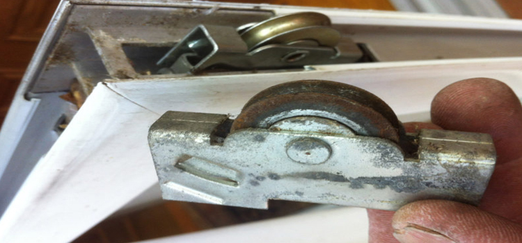 screen door roller repair in Little Mountain